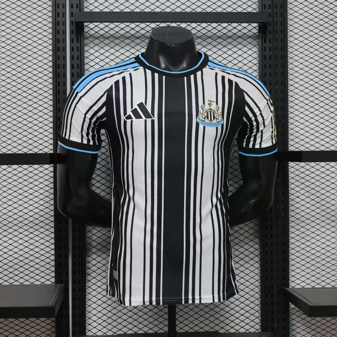 2627 Newcastle local S-2XL