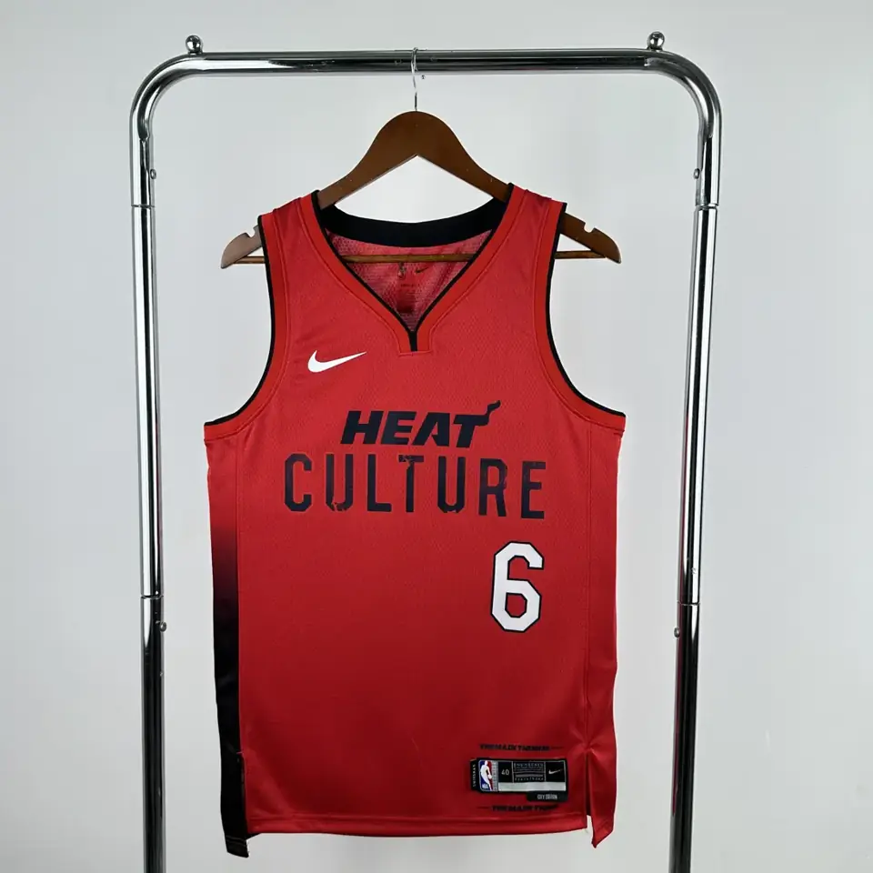 Temporada 25 Heat Edición City número 6 James