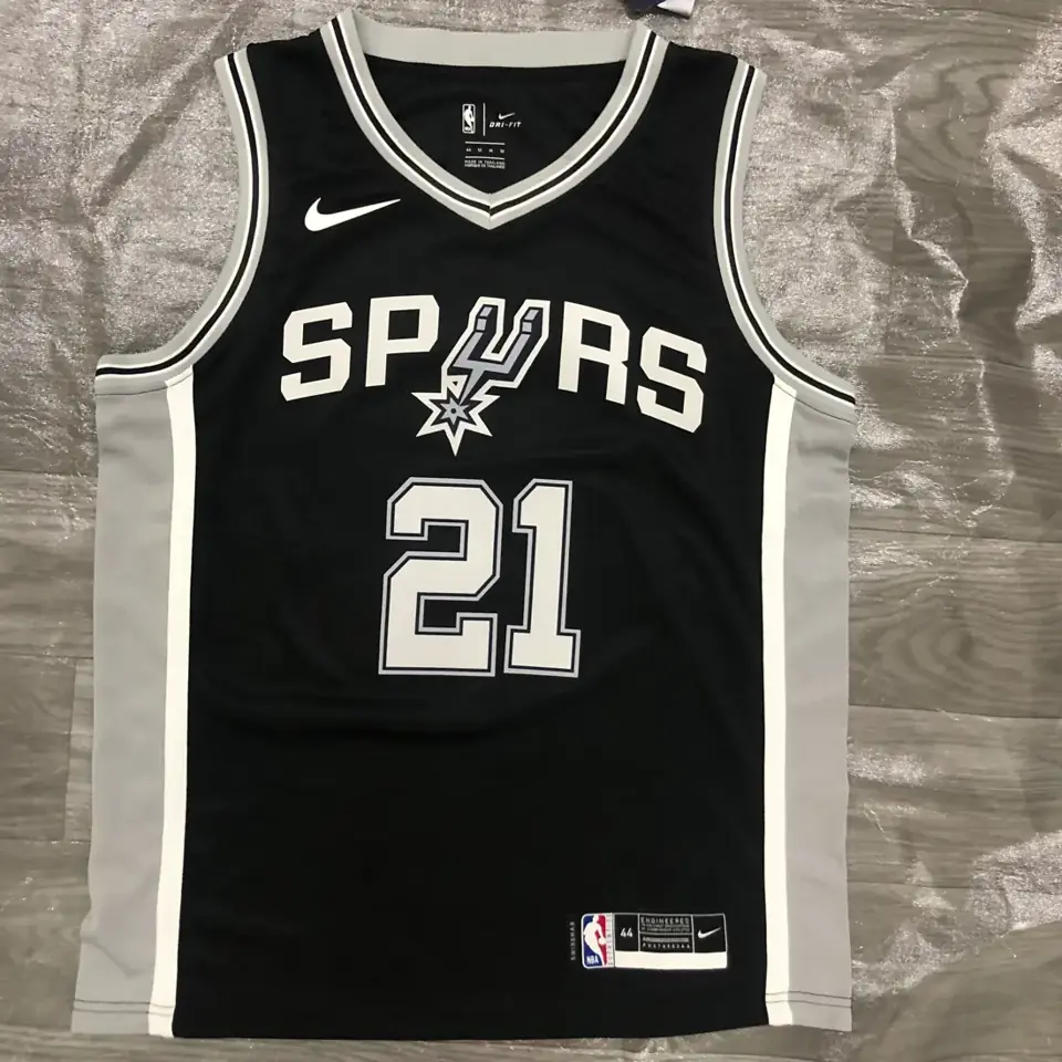 Spurs negro número 21 Duncan