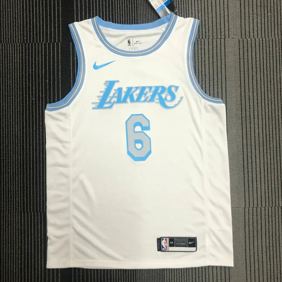 Temporada 21 Lakers retro blanco número 6 James