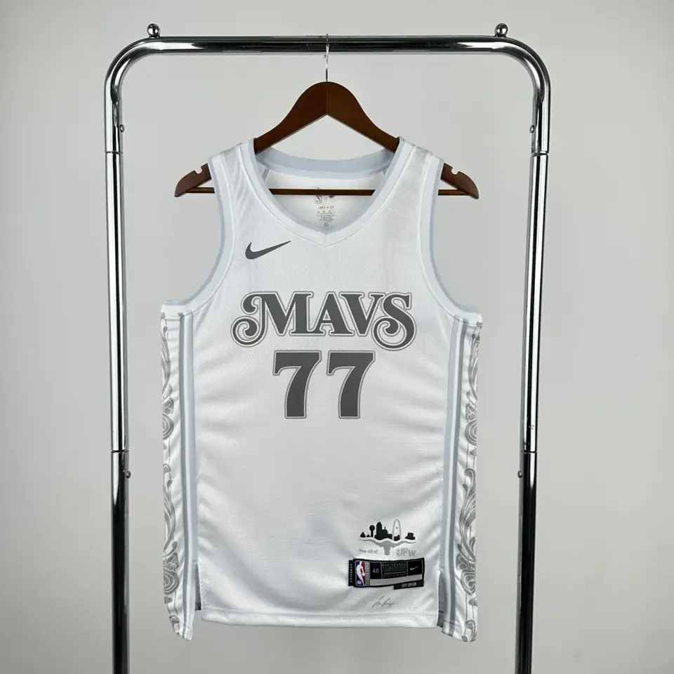 Temporada 25 Dallas Mavericks Edición City número 77 Dončić