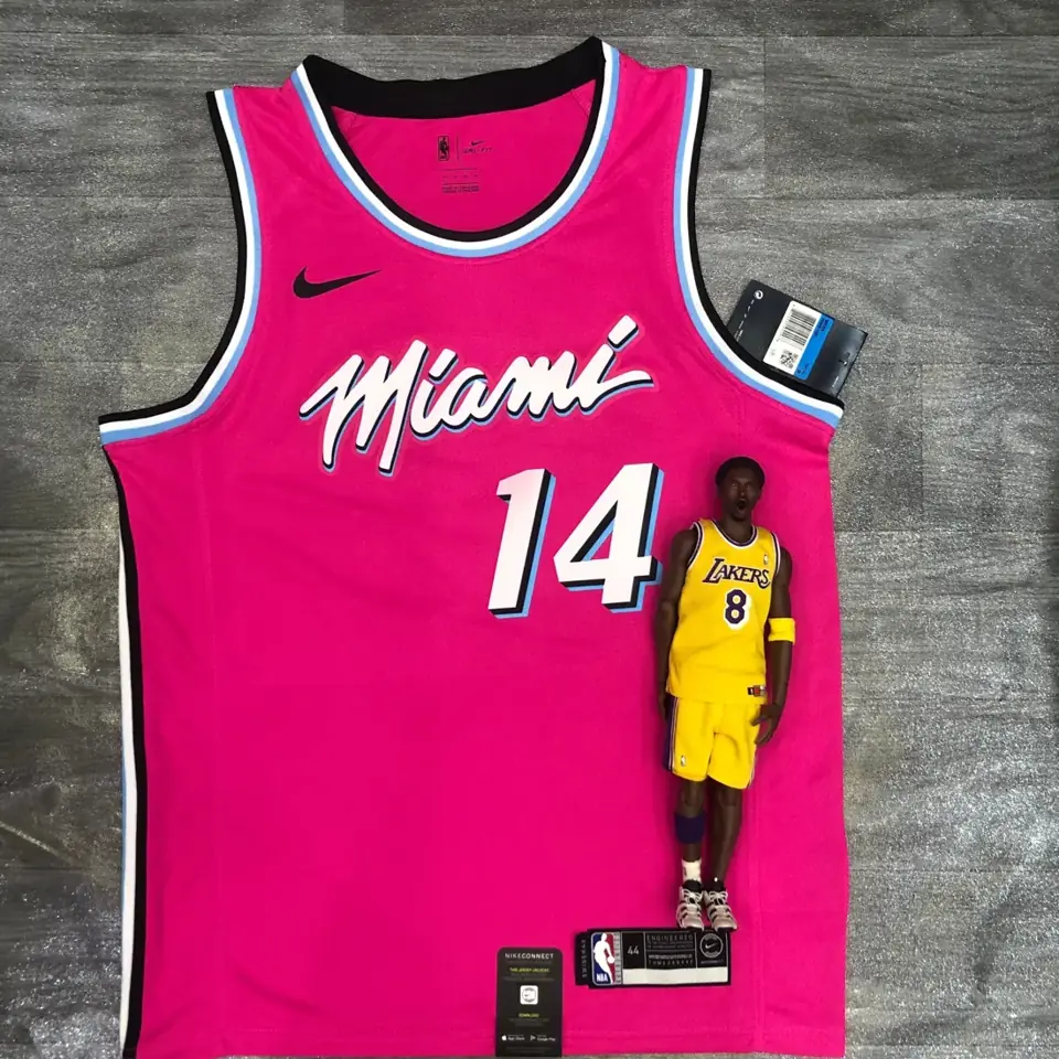 Heat cuello redondo rosa nº 14 Tyler Herro