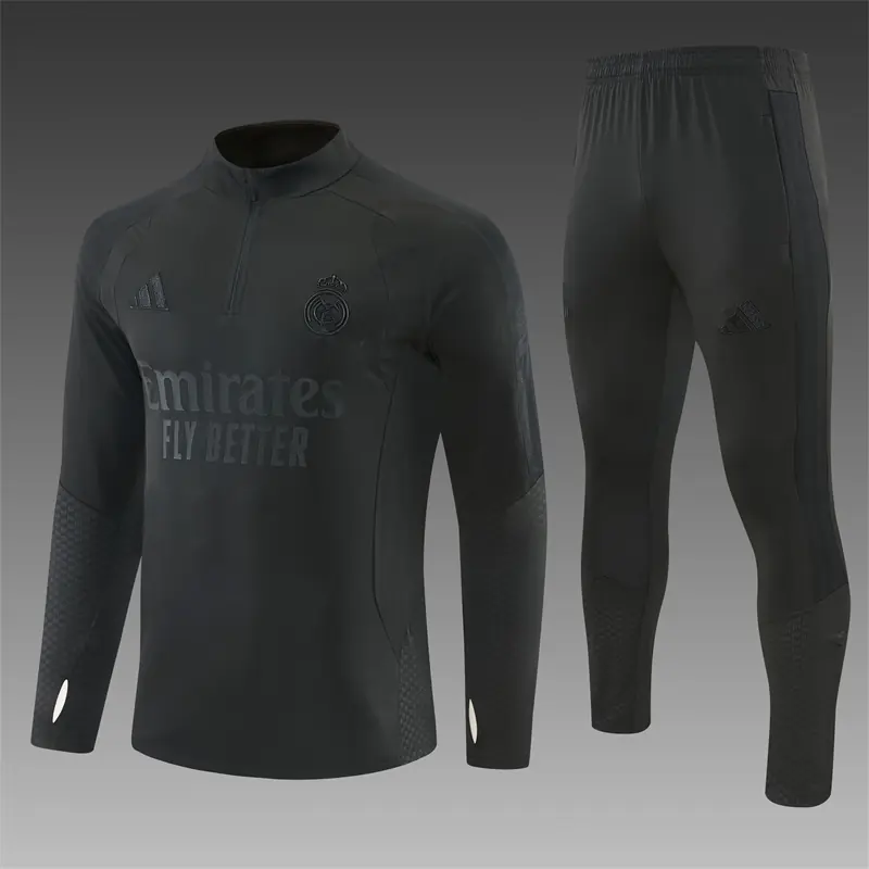 2627 Real Madrid negro [edición totalmente negra]