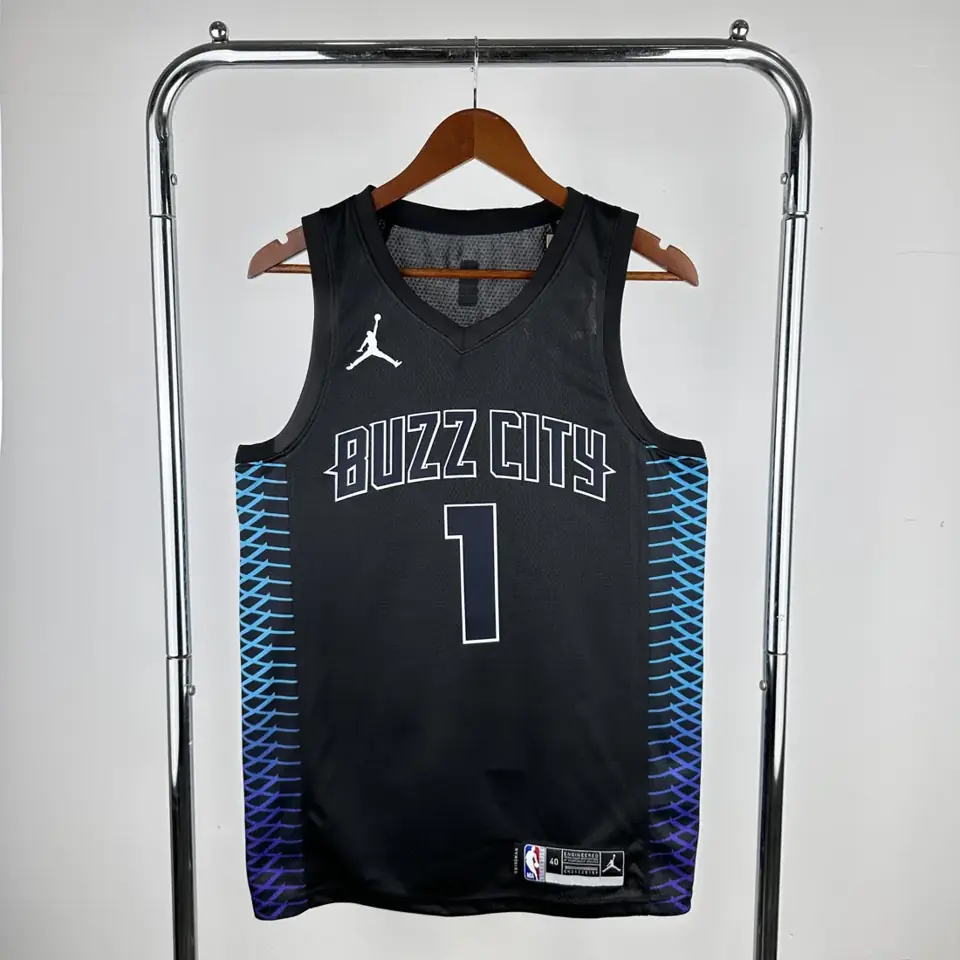 Temporada 2018 Hornets edición City nº 1 Ball
