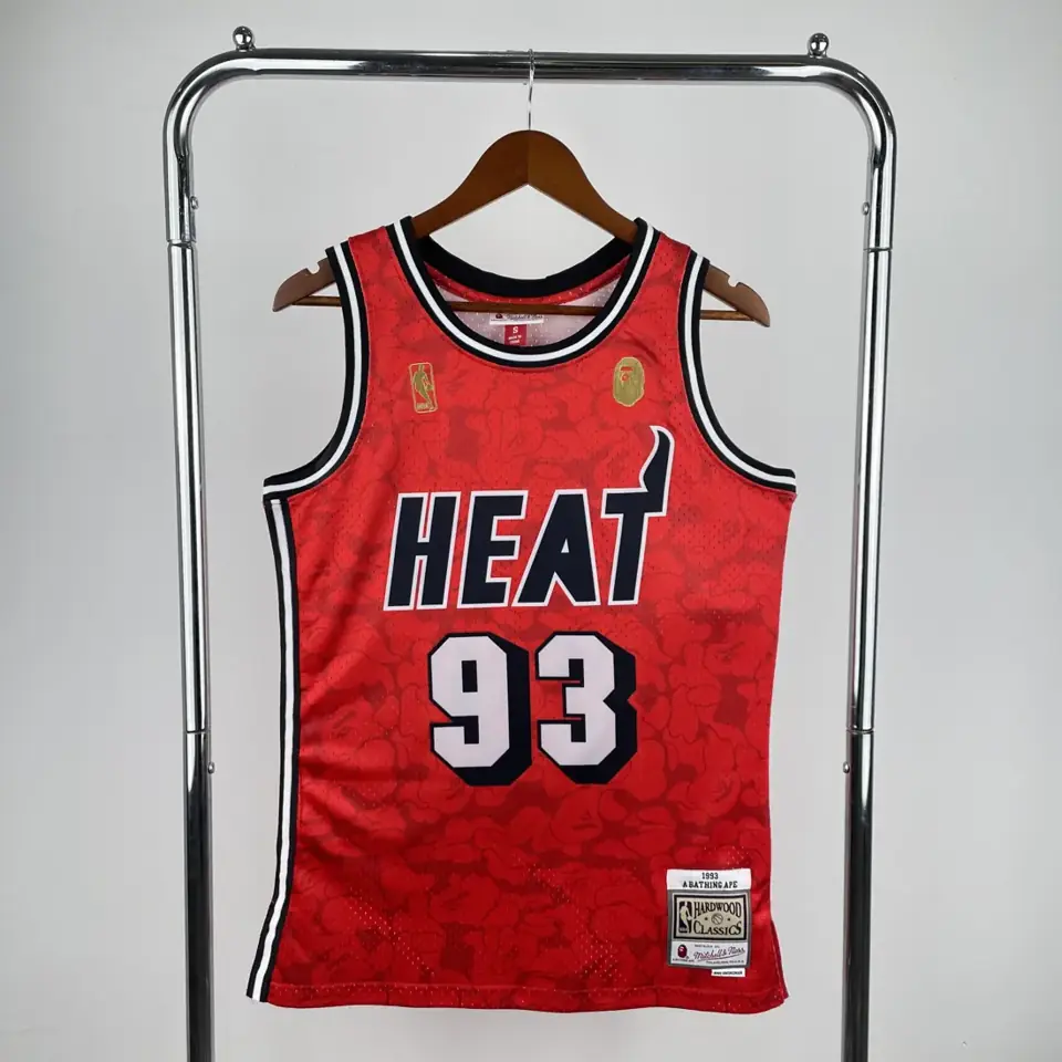 Camiseta colaborativa BAPE×M&N: Miami Heat roja número 93