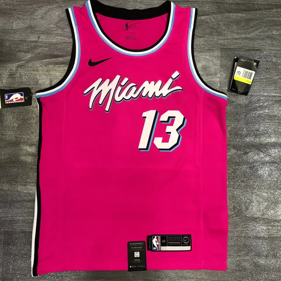 Heat cuello redondo rosa nº 13 Adebayo