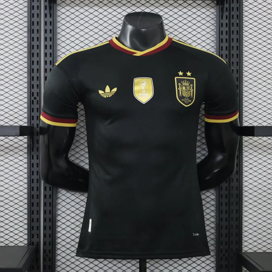 26-27 España edición especial negra S-3XL