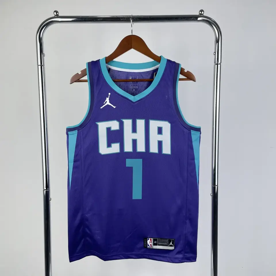 Temporada 20 Hornets CHA edición Jumpman número 1 Ball