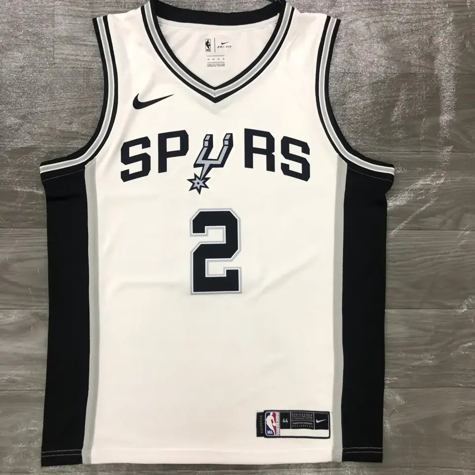 San Antonio Spurs blanco número 2 Kawhi Leonard