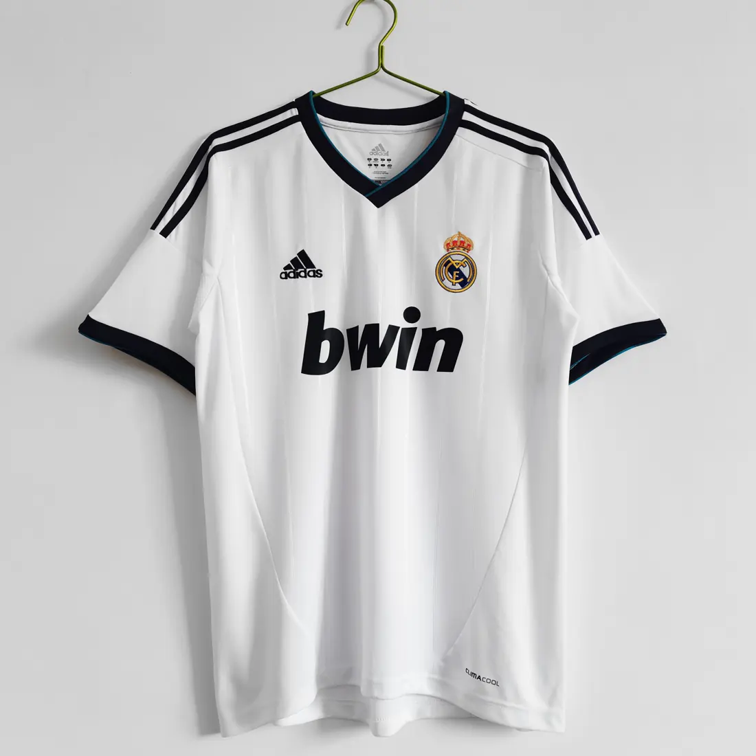 Temporada 2012/13 Real Madrid primera equipación retro 5A