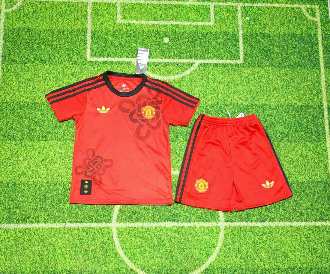 26-27 Manchester United edición especial roja