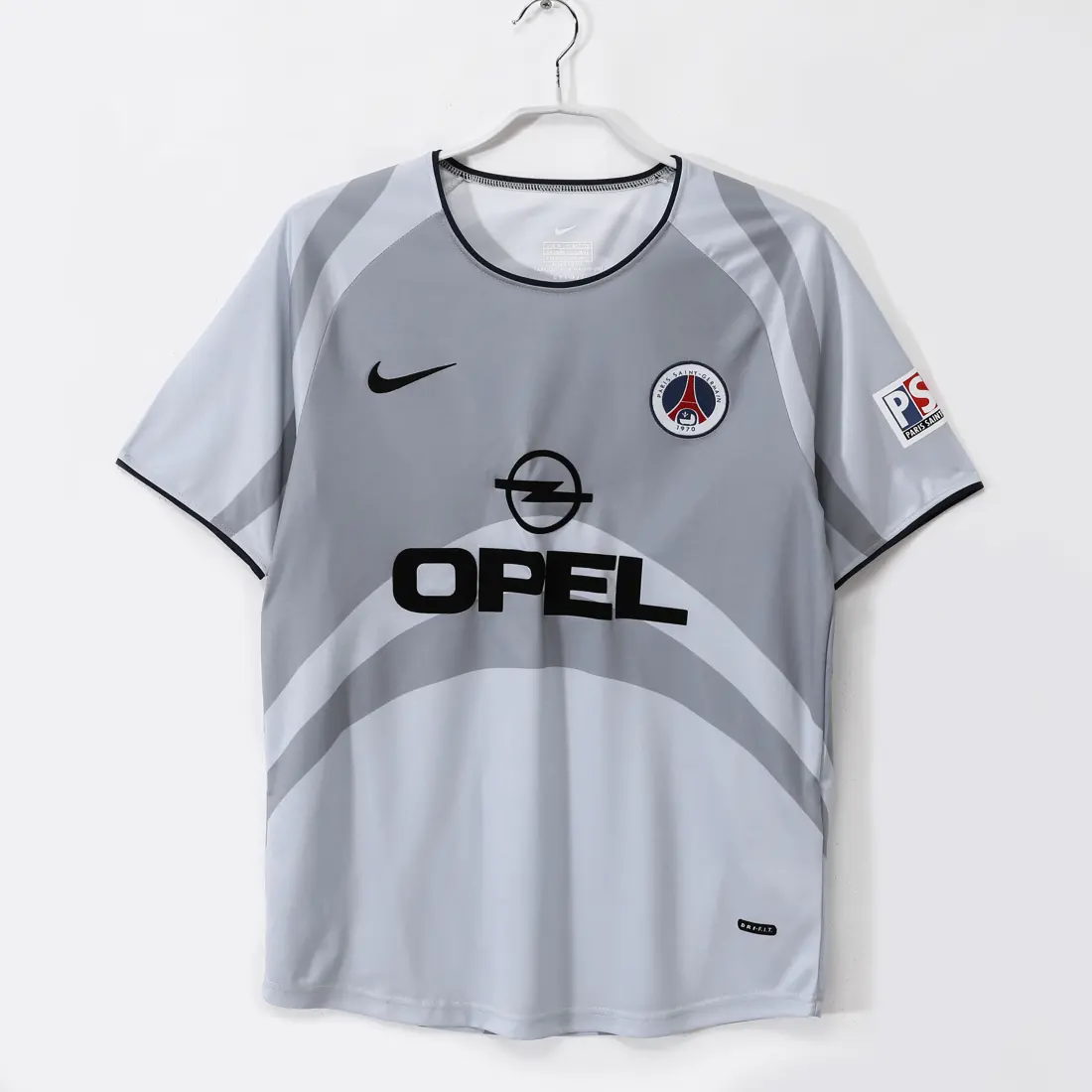 Temporada 2001/02 Paris Saint-Germain visitante 8A
