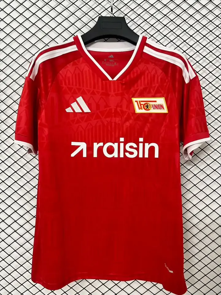 Unión Berlín primera equipación 26/27