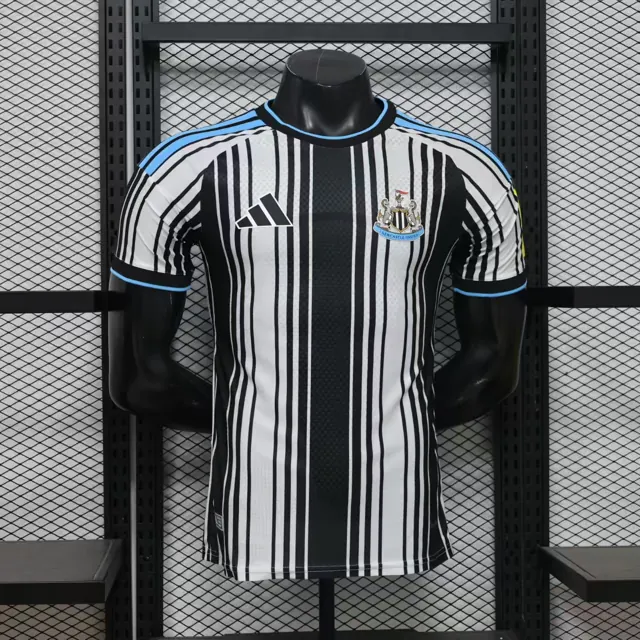 2627 Newcastle local S-2XL