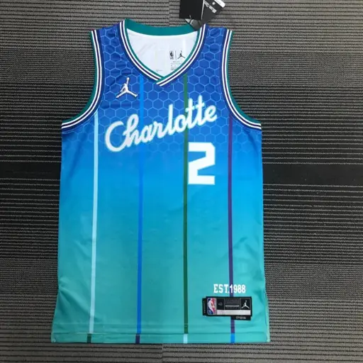 Temporada 22 Hornets Edición City n.º 2 Ball