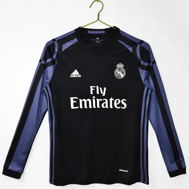 Manga larga: Temporada 2016/17 Real Madrid tercera negra 3B