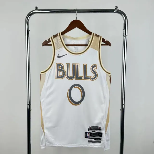 Temporada 25 Bulls edición Ciudad número 0 White