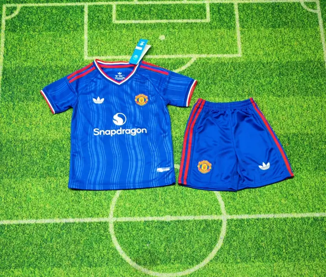 2627 Manchester United visitante