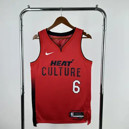Temporada 25 Heat Edición City número 6 James