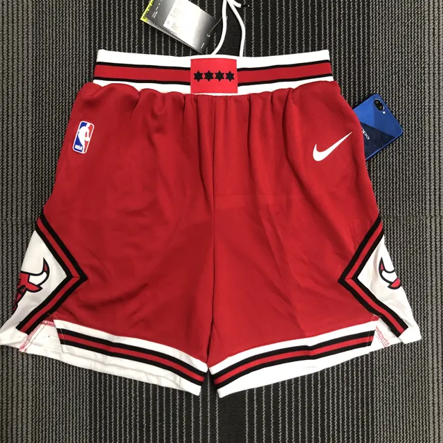 Bulls pantalones cortos rojos