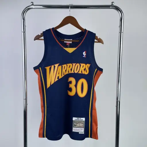 Camiseta retro termosellada MN: SW de los Warriors temporada 09/10, novato, azul marino, número 30 Curry · Golden State Warriors