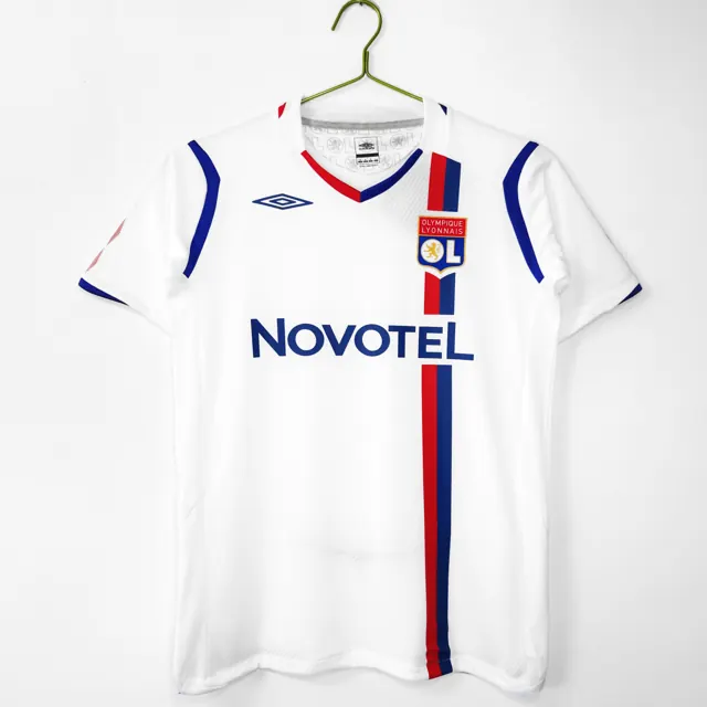 Temporada 2008/09 Olympique de Lyon local retro 2B