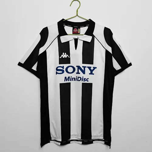 Temporada 1997/98 Juventus local retro 8A