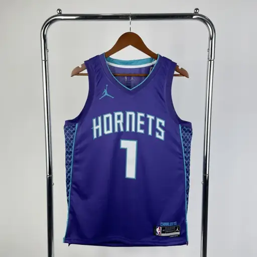 Temporada 23 Hornets edición Jumpman número 1 Ball