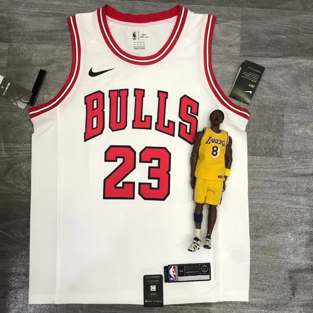 Bulls cuello redondo blanco nº 23 Michael Jordan