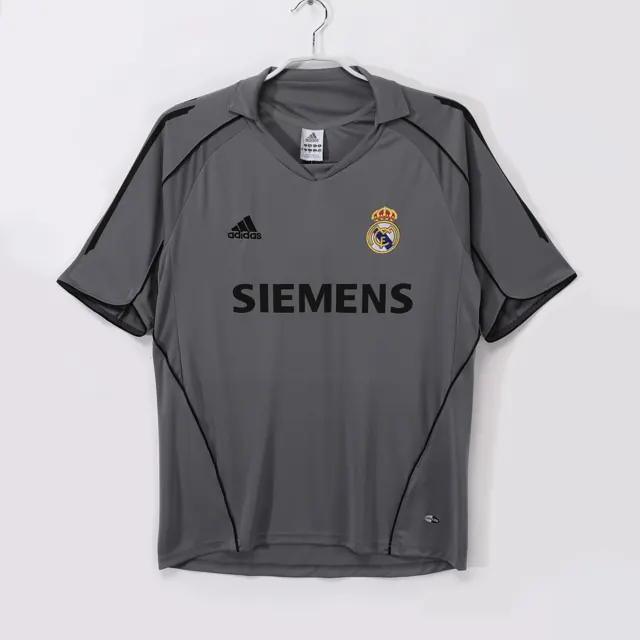 Temporada 2005/06 Real Madrid tercera gris 8 A