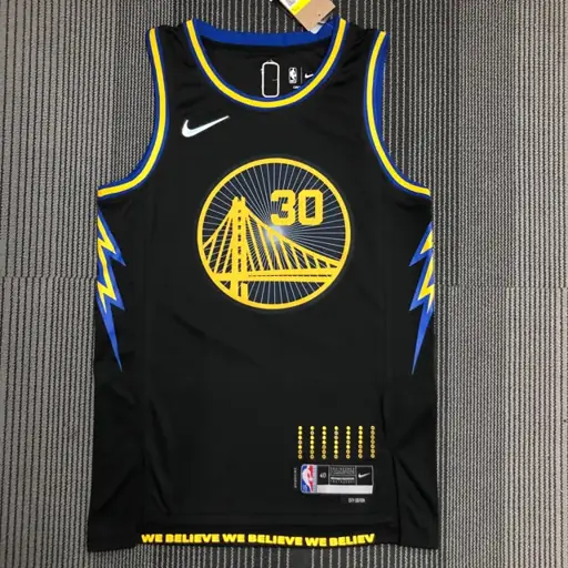 Temporada 22, Warriors, Edición City, número 30, Curry