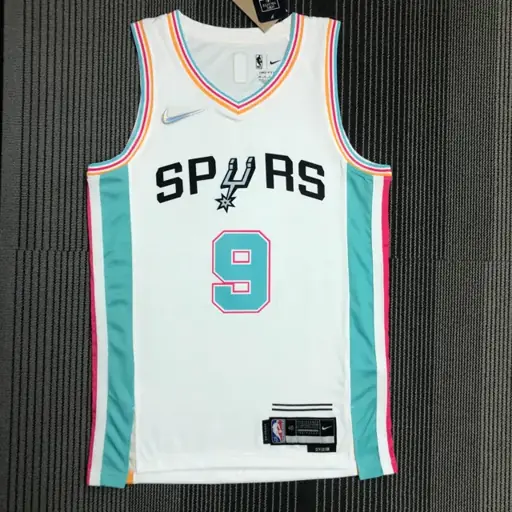 Temporada 22, Spurs, Edición City, número 9, Parker