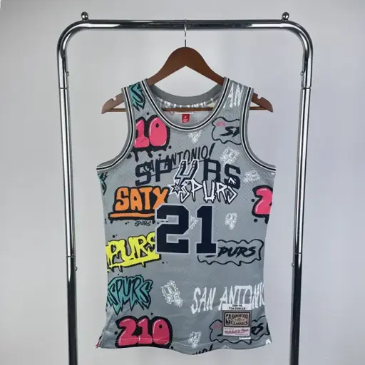 Camiseta retro termoimpresa MN: SW Spurs temporada 98/99 grafiti número 21 Duncan