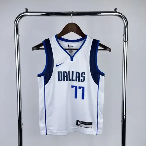 Juvenil: Mavericks blanca n.º 77 Doncic