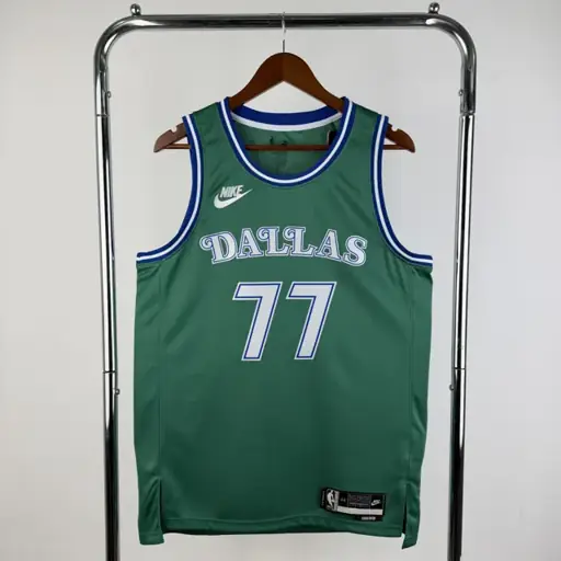 Temporada 26 Mavericks retro verde nº 77 Doncic