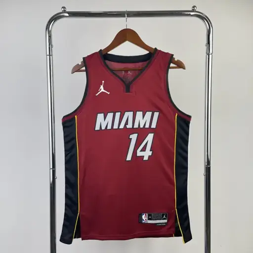 Temporada 23 Heat Edición limitada Flyman nº 14 Herro