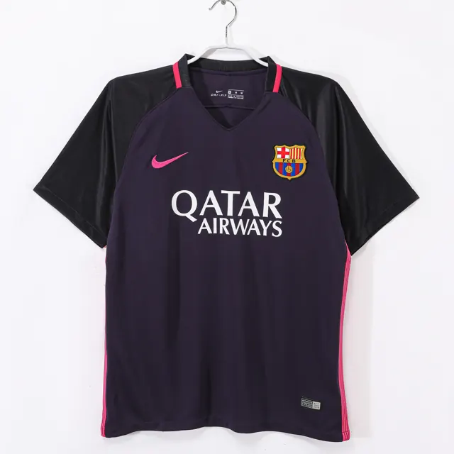 Temporada 2016/17 Barcelona visitante (morado) 5 A