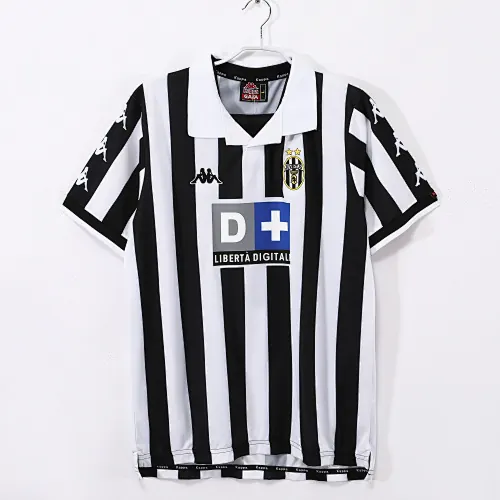 Temporada 1999/00 Juventus local retro 8A
