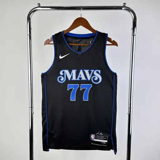 Temporada 24 Mavericks Edición Ciudad número 77 Doncic