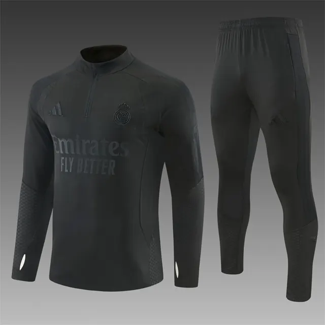 2627 Real Madrid negro [edición totalmente negra]