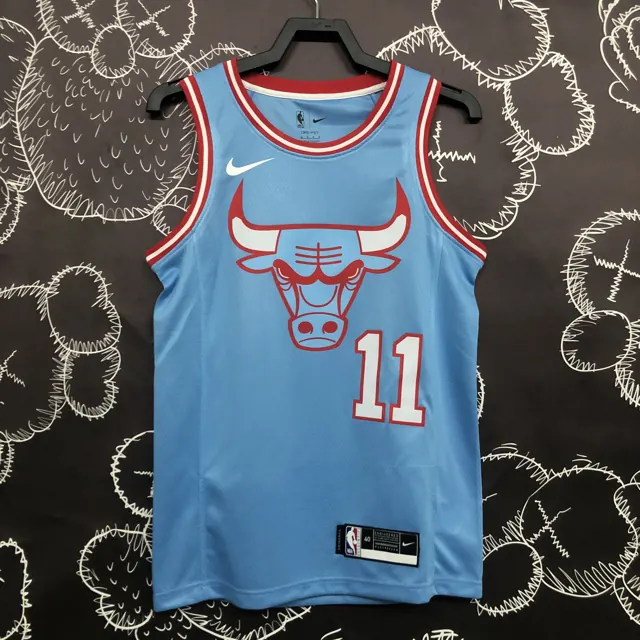 Bulls azul número 11 DeRozan