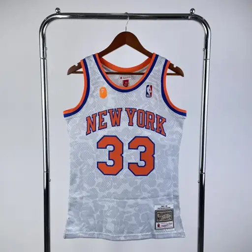 BAPE×M&N camiseta colaborativa: Knicks blanco Nº 33