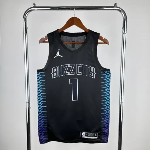 Temporada 2018 Hornets edición City nº 1 Ball