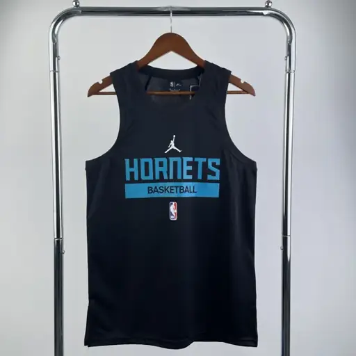 Temporada 23 chaleco de entrenamiento versión jugador negro de los Hornets