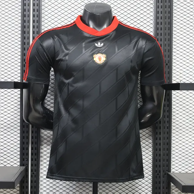 26-27 Manchester United Negro Casual Retro Tallas S-3XL