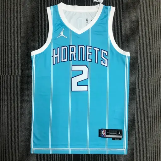 75 aniversario Hornets azul número 2 Ball