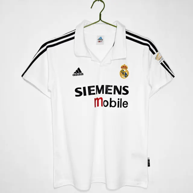 Temporada 2002/03 Real Madrid local (con publicidad en el pecho)5A
