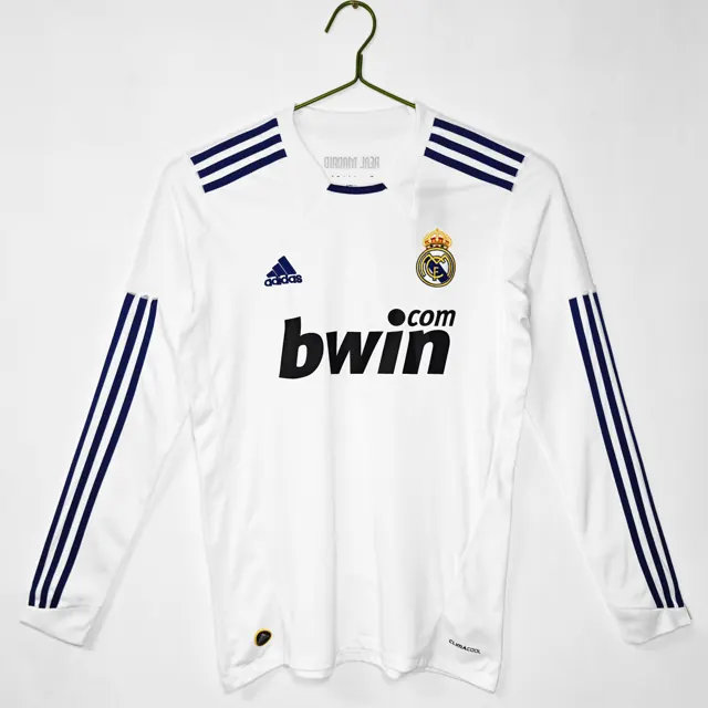 Manga larga: Real Madrid local 3B, temporada 2010/11