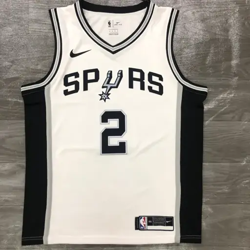 San Antonio Spurs blanco número 2 Kawhi Leonard