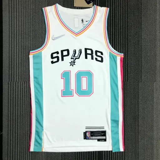 temporada 22 Spurs edición ciudad número 10 DeRozan